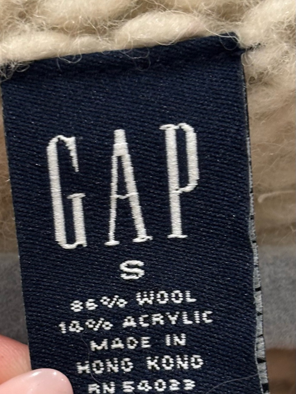 Vintage GAP Cream Wool Cable-Knit V-Neck Sweater w/ Hood - Picture 4 of 7